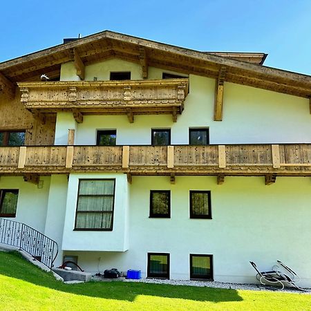 ロイタシュW5 Haus Ganghoferアパートメント エクステリア 写真